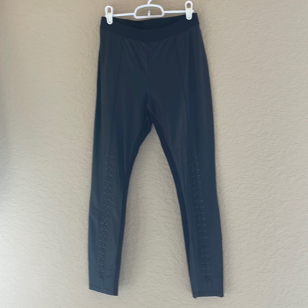 Faux, leather leggings with detailed stitching